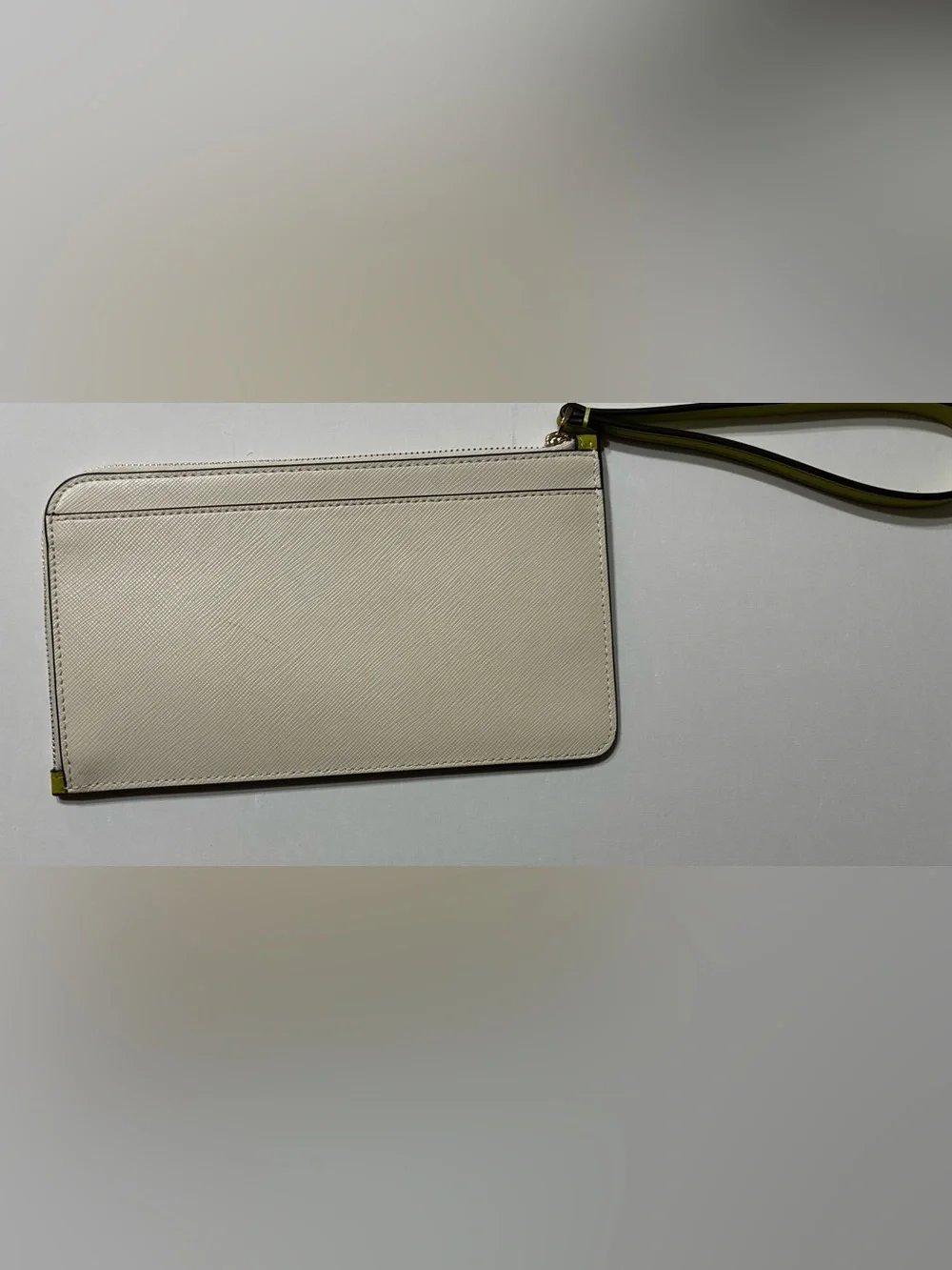 Kate Spade NWOT Lucy Lime Green Ivory Leather L-Zip Wristlet/Wallet orig $139